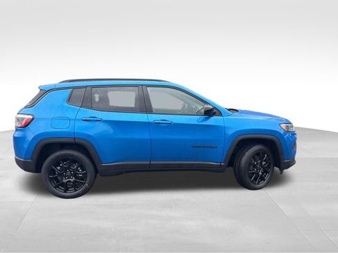 New 2026 Jeep Compass Latitude image 8