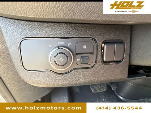 Used 2025 Mercedes-Benz Sprinter 2500 image 17