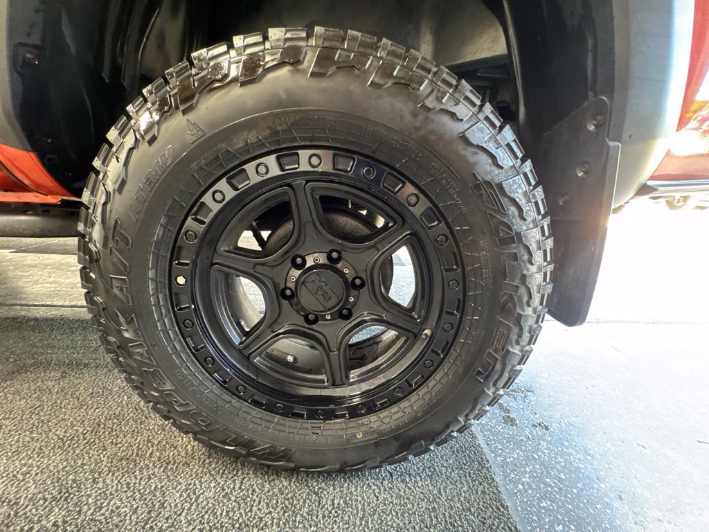 Used 2017 Toyota Tacoma TRD Off-Road w/ Tow Package (A/T) AWD/4WD image 12