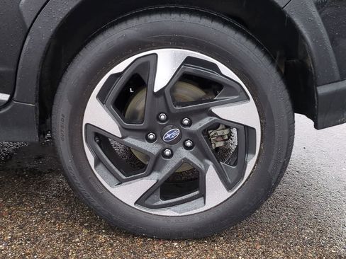 Used 2024 Subaru Crosstrek 2.5i Limited w/ Crosstrek Mirror Package AWD/4WD image 13