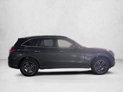 Certified 2026 Mercedes-Benz GLC 300 image 4