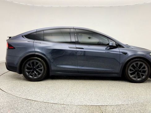 Used 2023 Tesla Model X image 4