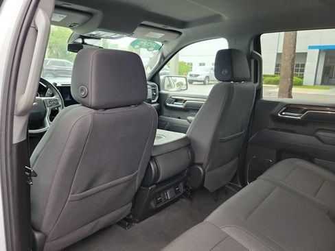Certified 2025 Chevrolet Silverado 1500 LT RWD image 9