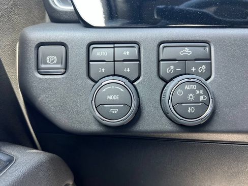 New 2026 Chevrolet Silverado 1500 RST w/ Z71 Off-Road Package AWD/4WD image 12