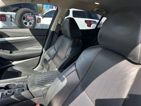 Used 2018 Nissan Maxima 3.5 SV image 13
