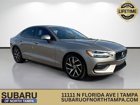 Used 2020 Volvo S60 T6 Momentum image 1