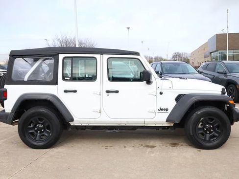 Used 2023 Jeep Wrangler Unlimited Sport AWD/4WD image 4