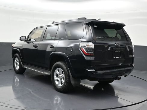 Used 2021 Toyota 4Runner SR5 Premium image 3