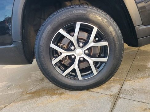 Used 2023 Jeep Grand Cherokee L Limited image 10