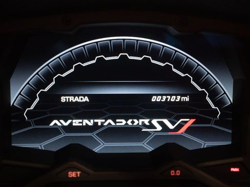 Used 2020 Lamborghini Aventador SVJ AWD/4WD image 59