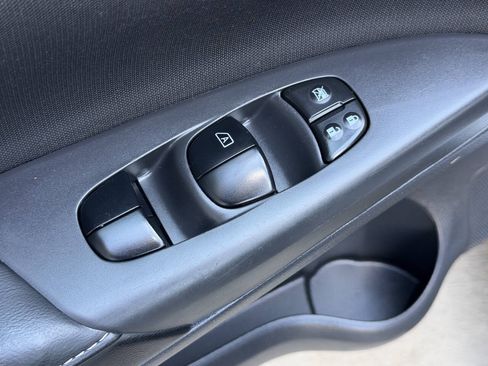 Used 2018 Nissan Sentra SV FWD image 28