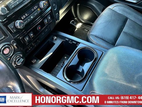 Used 2021 Nissan Titan PRO-4X w/ Pro-4x Convenience Package AWD/4WD image 19