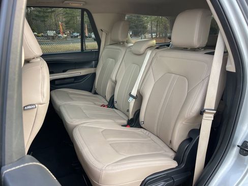 Certified 2024 Ford Expedition Limited image 21