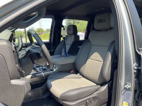 Certified 2024 Chevrolet Silverado 2500 ZR2 w/ ZR2 Bison Edition AWD/4WD image 11