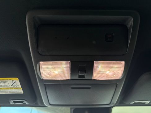 Used 2022 Nissan Frontier Pro-X RWD image 34
