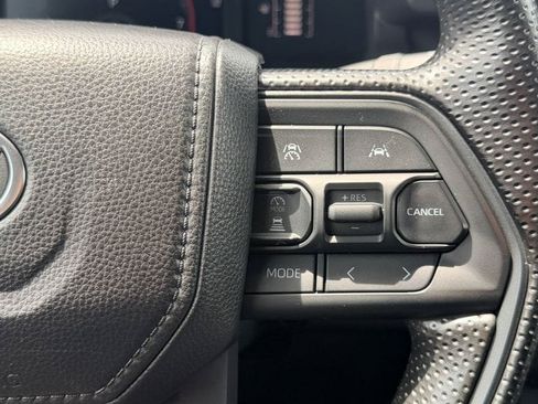 Used 2024 Toyota Tacoma SR5 AWD/4WD image 22