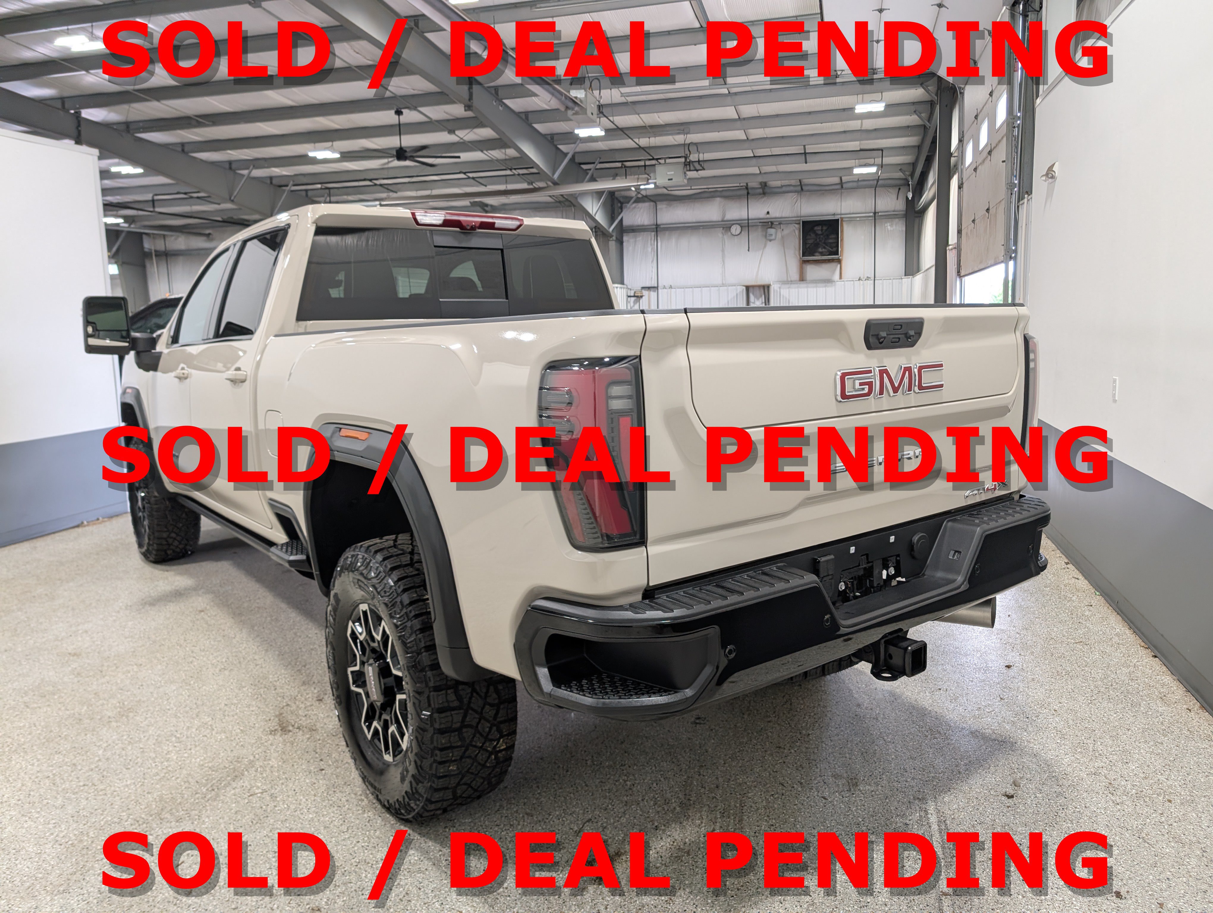 Used 2026 GMC Sierra 2500 AT4X AWD/4WD image 5
