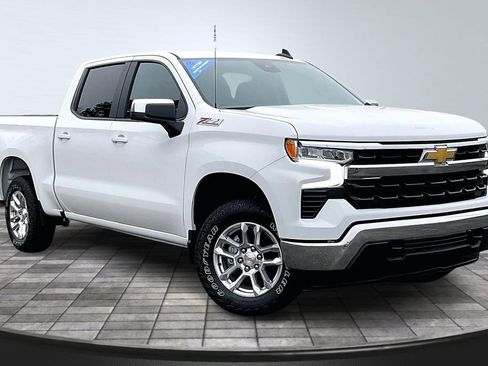 New 2026 Chevrolet Silverado 1500 LT w/ Z71 Off-Road Package image 2
