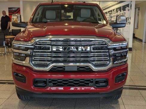 New 2026 RAM 3500 Laramie AWD/4WD image 5