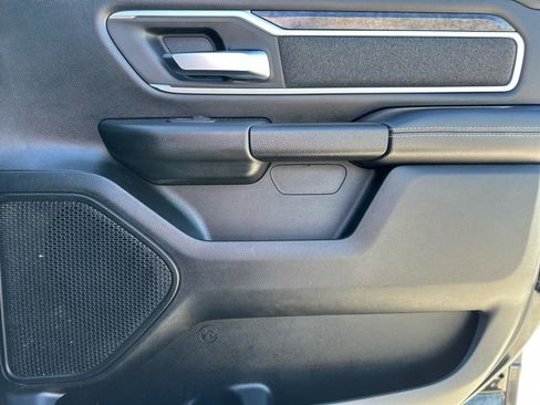 Used 2020 RAM 1500 Big Horn AWD/4WD image 17
