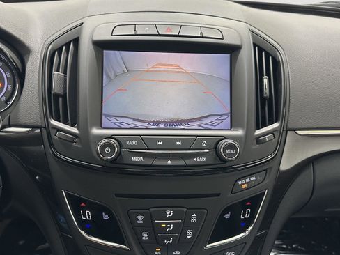 Used 2017 Buick Regal Sport Touring FWD image 13