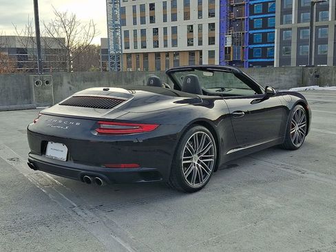 Used 2017 Porsche 911 Carrera S image 8