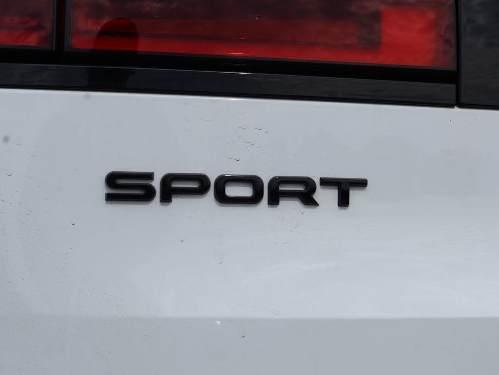 New 2025 Land Rover Range Rover Sport Dynamic SE AWD/4WD image 9