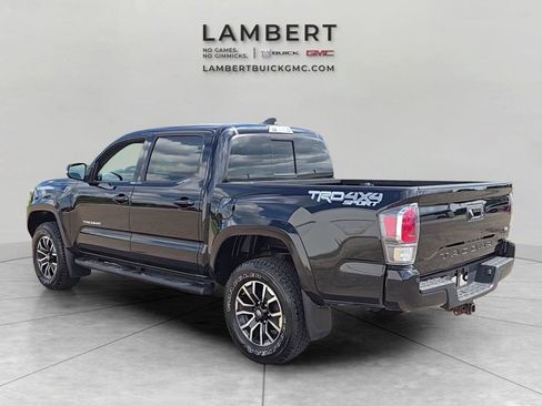 Used 2021 Toyota Tacoma TRD Sport w/ Technology Package AWD/4WD image 3