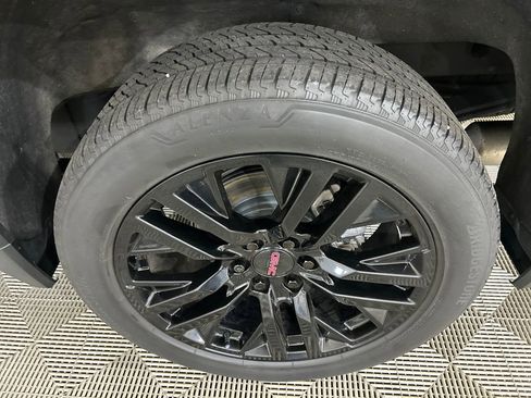 Used 2022 GMC Sierra 1500 Denali AWD/4WD image 11