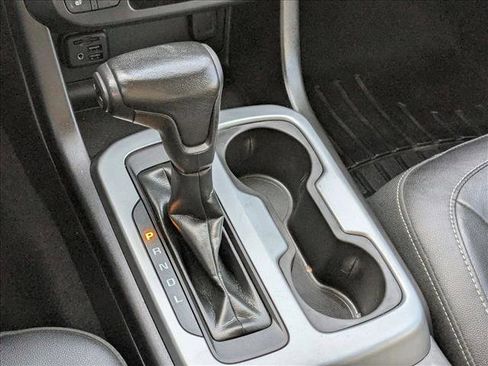 Used 2019 Chevrolet Colorado ZR2 image 11