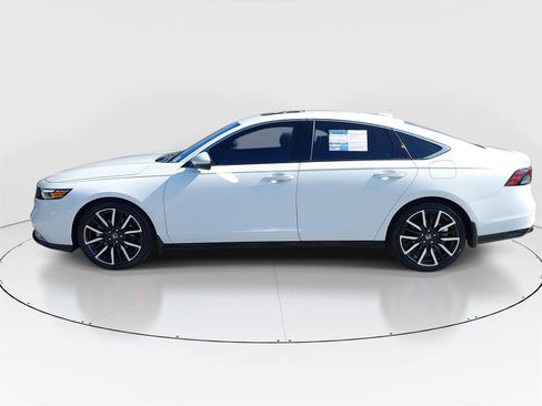 Used 2024 Honda Accord Touring image 8