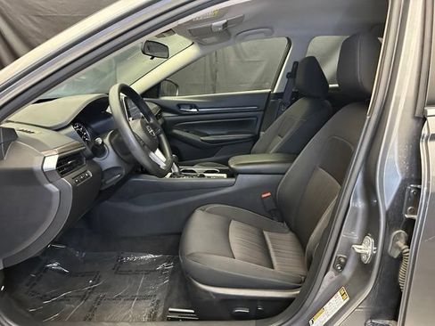 Used 2024 Nissan Altima 2.5 SV AWD/4WD image 21