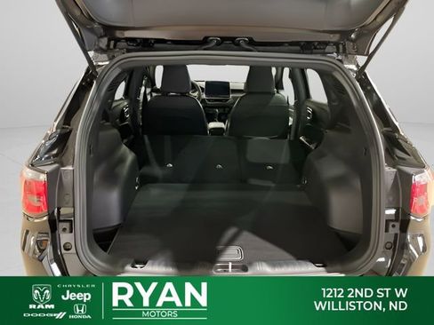 New 2026 Jeep Compass Latitude AWD/4WD image 13