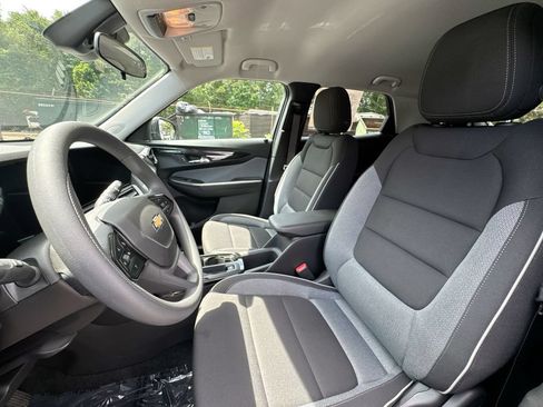 Used 2026 Chevrolet TrailBlazer LS w/ LS Convenience Package FWD image 13