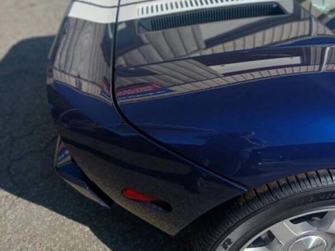 Used 2005 Ford GT RWD image 7