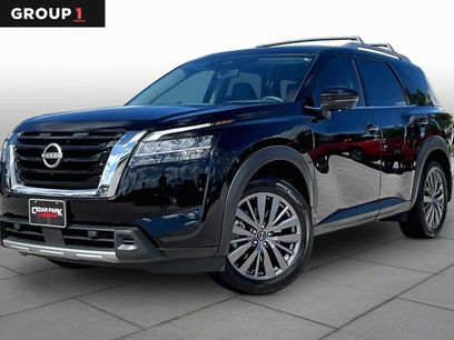 Used 2024 Nissan Pathfinder SL w/ SL Premium Package