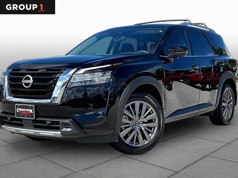 Used 2024 Nissan Pathfinder SL w/ SL Premium Package FWD image 1