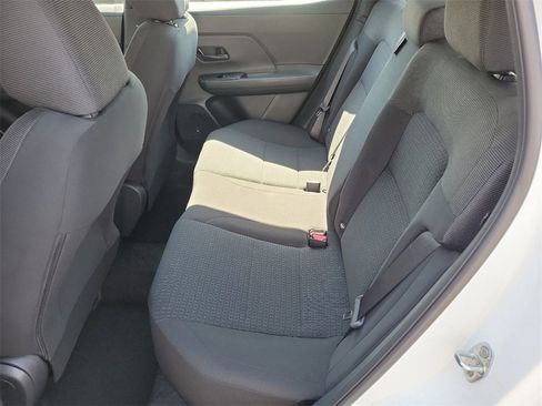 New 2025 Nissan Kicks S image 11