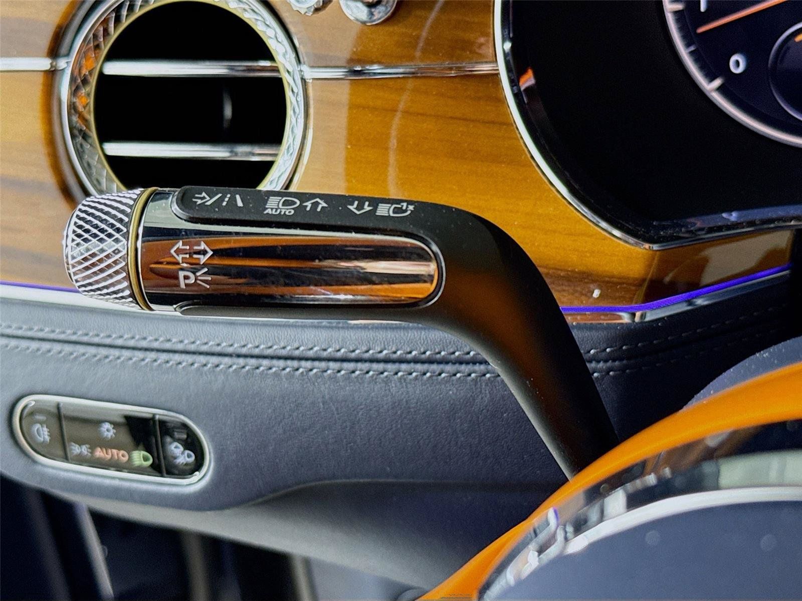 Used 2022 Bentley Flying Spur W12 AWD/4WD image 5