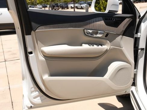 Used 2024 Volvo XC90 B6 Ultimate w/ Protection Package Premier AWD/4WD image 50
