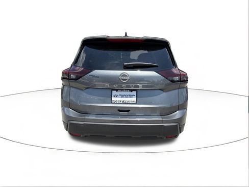 Used 2026 Nissan Rogue SV FWD image 4