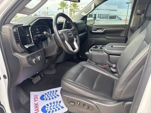 Used 2025 GMC Sierra 1500 SLT AWD/4WD image 18