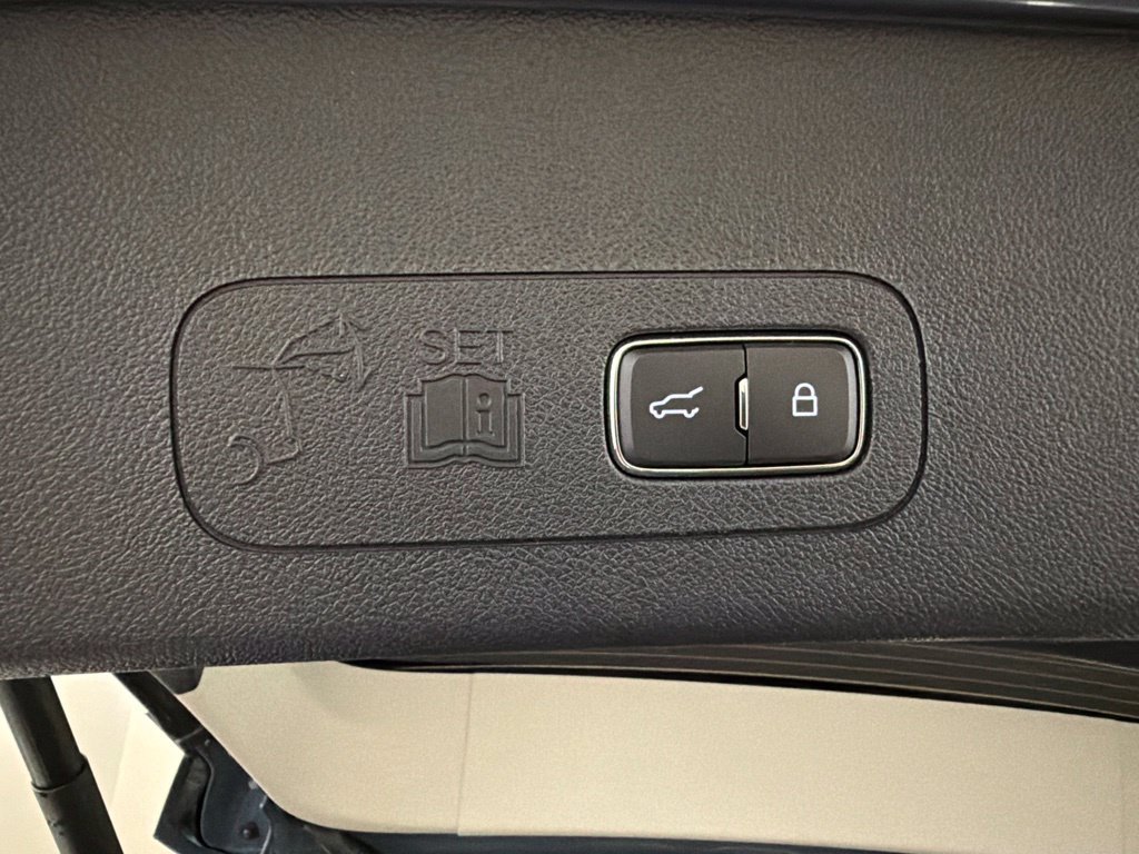 Used 2026 Lincoln Aviator AWD image 39