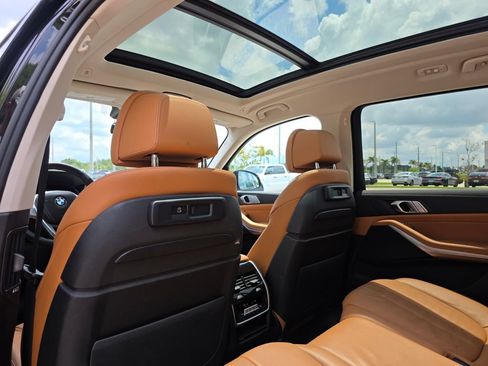 Used 2022 BMW X7 xDrive40i AWD/4WD image 26