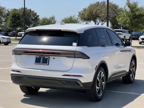 New 2025 Lincoln Nautilus Premier w/ Equipment Group 102A image 9