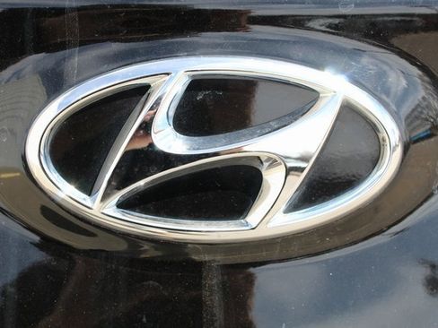 Used 2023 Hyundai Kona SEL image 4