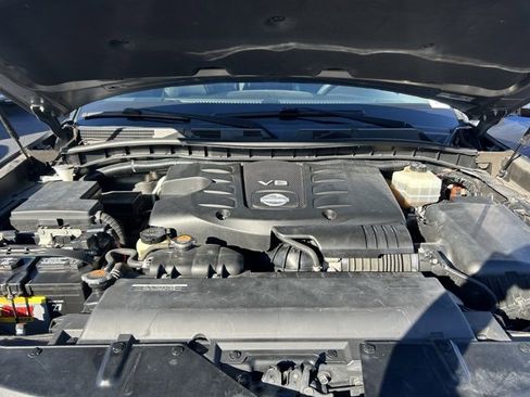 Used 2017 Nissan Armada Platinum image 11