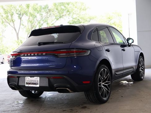 Used 2025 Porsche Macan image 8