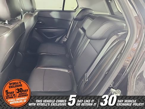 Used 2019 Chevrolet Trax LT w/ LT Convenience Package image 19