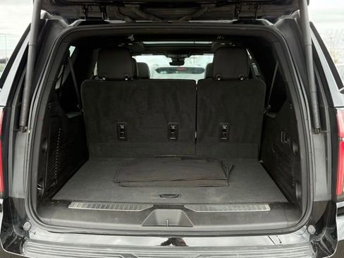Used 2023 Chevrolet Suburban High Country AWD/4WD image 37